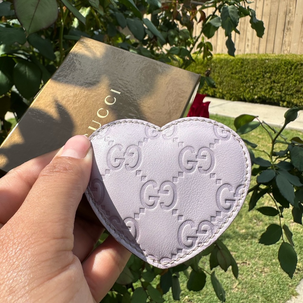 Gucci Lilac Heart Coin Purse